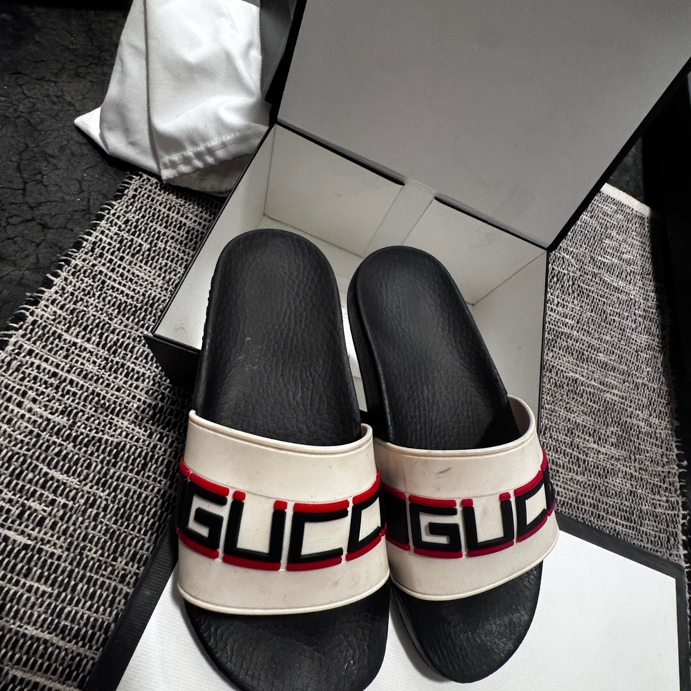 Gucci Black and Cream Logo Slides